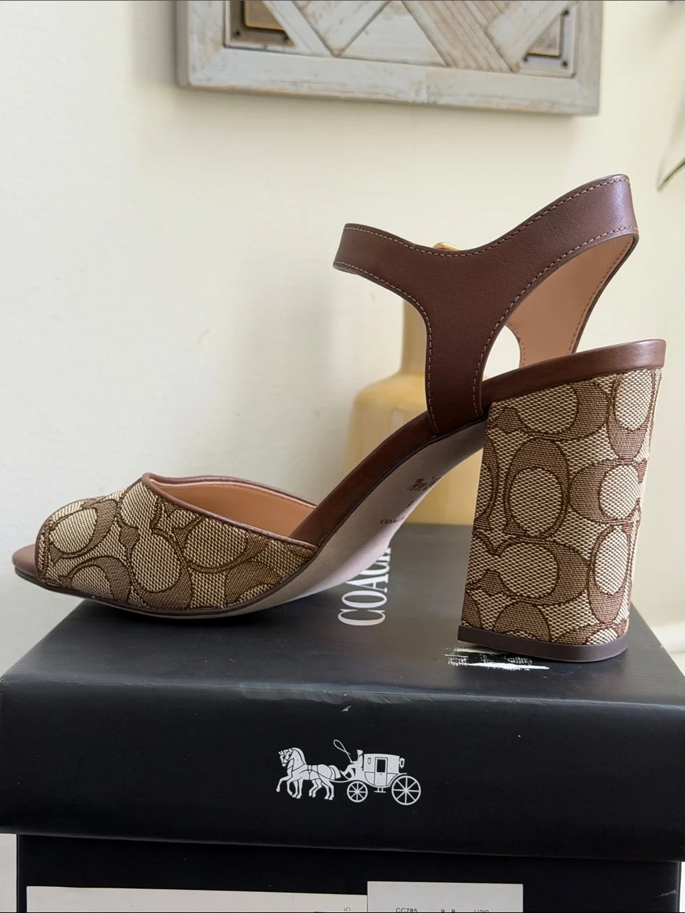 NIB Coach Marla Signature Canvas Sandals Size 9